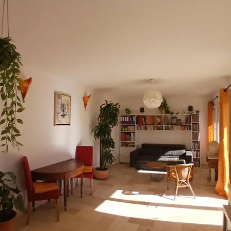 Maison Face A La Garrigue